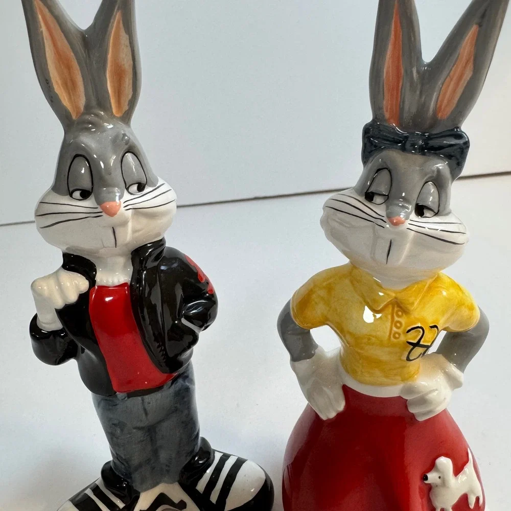 Vintage 1994 Warner Bros Bugs Bunny Honey Bunny Salt Pepper Shakers Looney Tunes